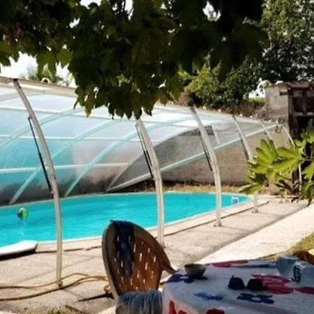 Logis Ozanie 게스트하우스